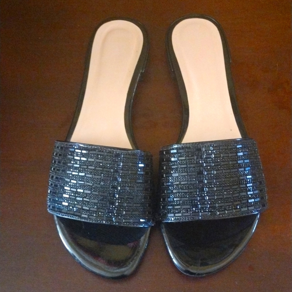 CHINESE LAUNDRY, FLAT SANDALS WOMEN SHOES